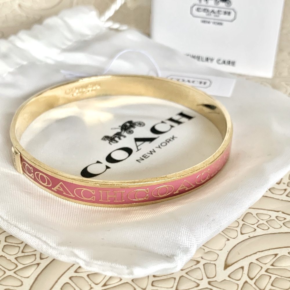 ✨NEW✨COACH PINK & GOLD BANGLE BRACELET - Picture 2 of 9